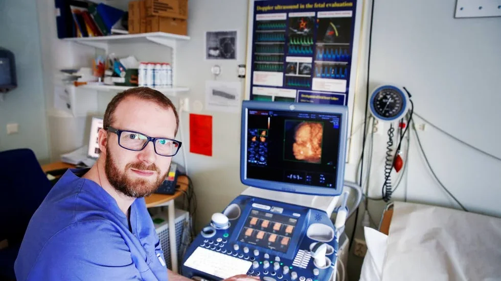 Lovande. Gynekologen och förlossningsläkaren Robert Råman har fått fram spännande forskningsresultat på en studie av människofoster i den 13:e veckan. "Jag och mina ST-kollegor har fått möjlighet att lära oss mer om ultraljud i Norrbotten än vad som vore möjligt på större kliniker i södra Sverige. Jag har fått mycket stöd och uppmuntran från mina kollegor."