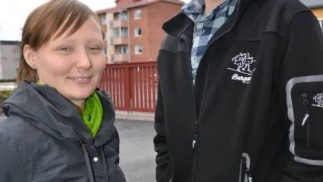 RÄVJAKT. Sunna Kati Skaltje och Johan Karlsson är två i arrangörsstaben för den första stora organiserade drevjakten på räv i Gällivare kommun. Det handlar om viltvård med socialt perspektiv. "Allt ekonomiskt överskott går till Barncancerfonden", berättar de.