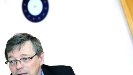 DUBBEL LÖN. Förre s-politikern Leif Wikman i Luleå har plockat både ersättning och pension från Luleå kommun, det rör sig om miljonbelopp. Nu skrivs reglerna om.