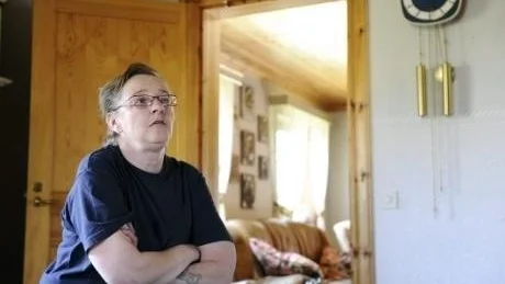 TANKARNA MAL. "Det är vi som får betala priset. Om rånarna åker fast, kanske de får en till två månader i fängelse. Ibland funderar jag på vart samhället är på väg", säger Leena Koskenkorva.