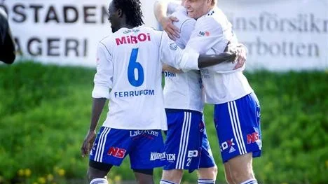 MATCHVINNARE IGEN. Per Mettävainio gjorde två mål som inhoppare och säkrade segern mot Vasalund.