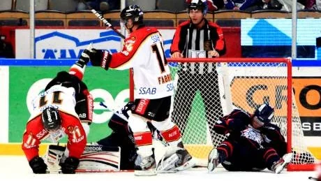 TREAN. Pavel Skrbek avgjorde för Luleås del när han följde med upp i en kontring i förlängningen. Kim Hirschovits levererade ett pass till Skrbek som fri lurade bort målvakten och satte målet som gav Luleå Hockey två poäng.