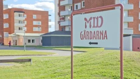 NATTLIGA BESÖK. Midgårdarna har problem med nattliga besök.