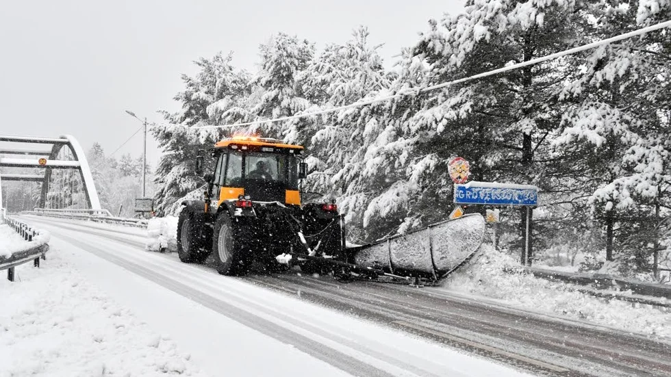 Får ploga. I Dalarna har plogbilarna redan fått jobba hårt i vinter. Den här bilden är tagen utanför Idre.