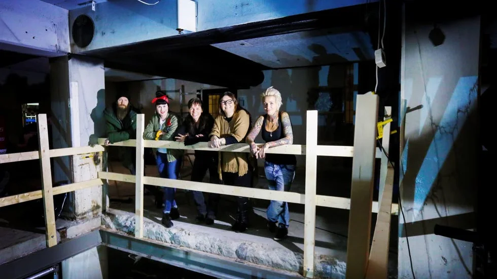 Samarbete. Tomas Liljedahl, Jannice Tiger, Paula Fahlander, Katrin Grönlund och Lisa Liljedahl kommer att flytta in sina varierade verksamheter i den galleria som snart öppnar i Bryggeriet. "Vi vill skapa en känsla av att vi hör ihop, även fast vi är separata verksamheter", säger Paula Fahlander.