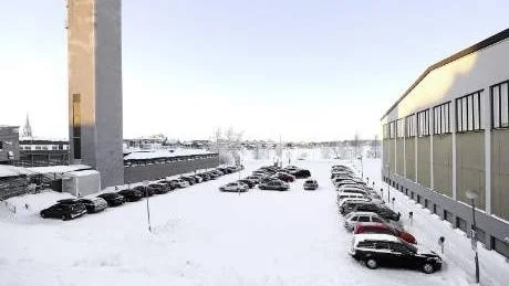 NYTT P-HUS. Här ska ett nytt p-hus byggas. Det får tre våningar och ska rymma 220 p-platser.
