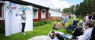 Privat trädgårdsspelning med Danny