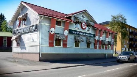 SLUTET. Ekfors kraft startades av Viktor Styrman, farfar till Mikael Styrman, för 94 år sedan. Konkursen innebär att elanläggningen kommer att säljas och en epok fylld av konflikter är slut.FOTO: GÖRAN LAHTI