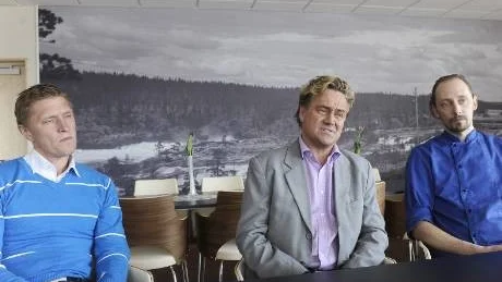 MÅNGA MATGÄSTER. "Nu har vi plats för 330 gäster mot tidigare 150," säger enhetschefen Anders Boström i mitten. Till vänster kostchefen Stefan von Bülow och till höger kocken   Anders Berglund.