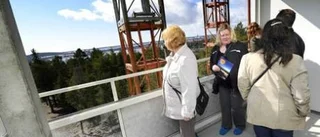 Visning lockade många