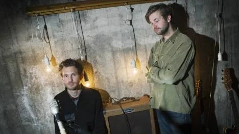 Jacob Frössén och Isak Sundström utgör tillsammans rockduon Skriet. På fredag släpper de sitt självbetitlade debutalbum.