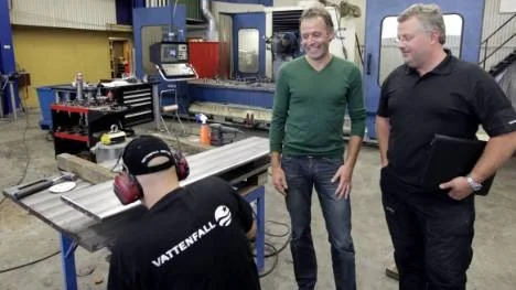 Piteå Mekaniska har försvunnit och gått upp i grannen Vattenfall. Pär Fahlman, Vattefall (tv) och Tomas Persson är nöjda med fusionen