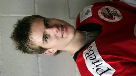 Stefan Johansson längtar till nedsläppet i den avgörande kval- matchen mot Växjö. "Jag ser fram emot matchen. Det ska bli riktigt roligt", säger han. (Arkivbild)