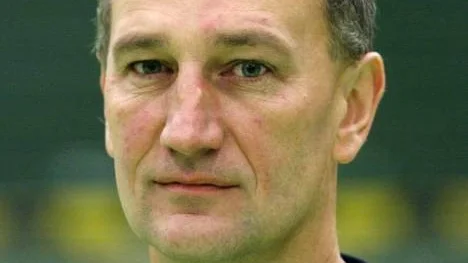 Håkan Lindberg tackar för sig som tränare för Strömnäs GIF:s damlag.