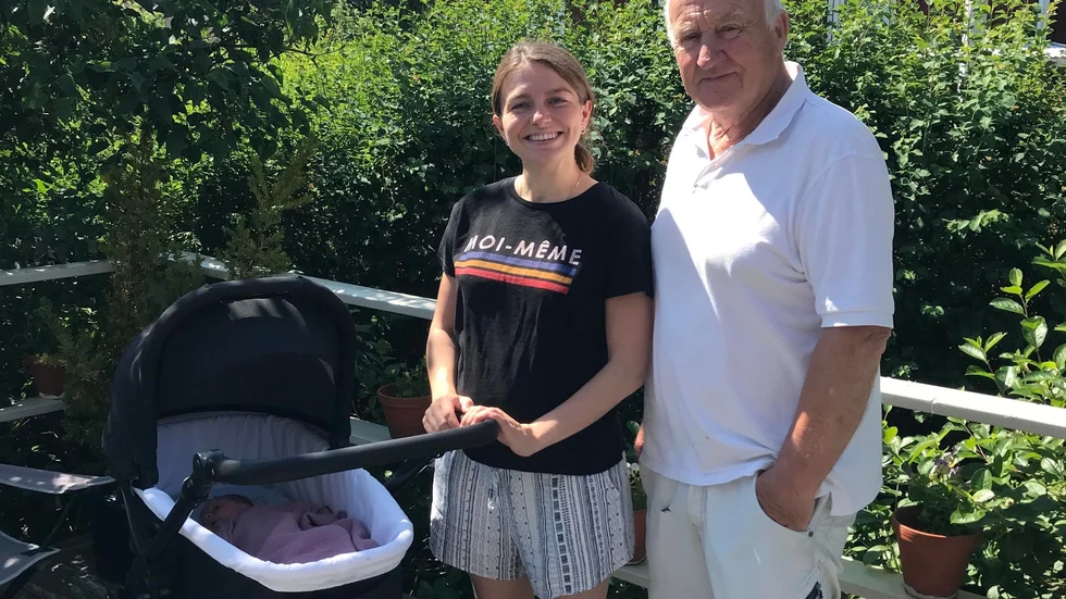 Rysslands bomber tvingade höggravida Vladyslava Prystupa att fly Ukraina. Resan tog henne till Västervik där Christer Kavhed tog emot familjen med öppna armar. Där och då skapades en unik vänskap.