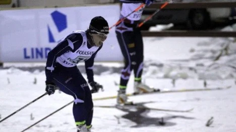 Tärendös Charlotte Kalla vann en rafflande spurtstrid i damernas sprintstafett.