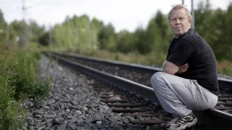 Anders minns tillbaka till tiden då det charmiga gamla huset stod bara tre meter från tågrälsen. "Jag hade gärna flyttat på järnvägen och bott kvar" menar Anders.