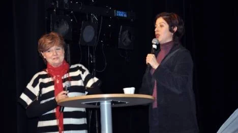 Annika Hagström som bevakade gruvstrejken åt Expressen för 40 år sedan, var konferencier i samband med att Ameriva Vera-Zavalas pjäs "Viskleken" lästes.