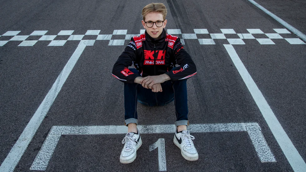 Alxander Spetz är en mästare på go-kart. I helgen fick han också en unik chans att testa STCC:s nya elbilar. 