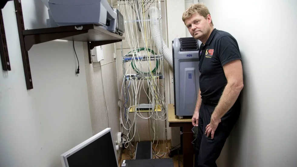 DATAVIRUS. En trojan har tagit sig in i Nordtools dataserver och platschef Anders Abrahamsson är förhindrad att kontrollera och komma åt företagets egen information.