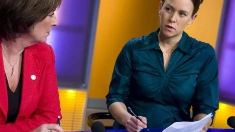 Inför debatten i teves Agenda hade Mona Sahlin och Maria Wetterstrand talat sig samman medan Lars Ohly fortfarande står utanför.