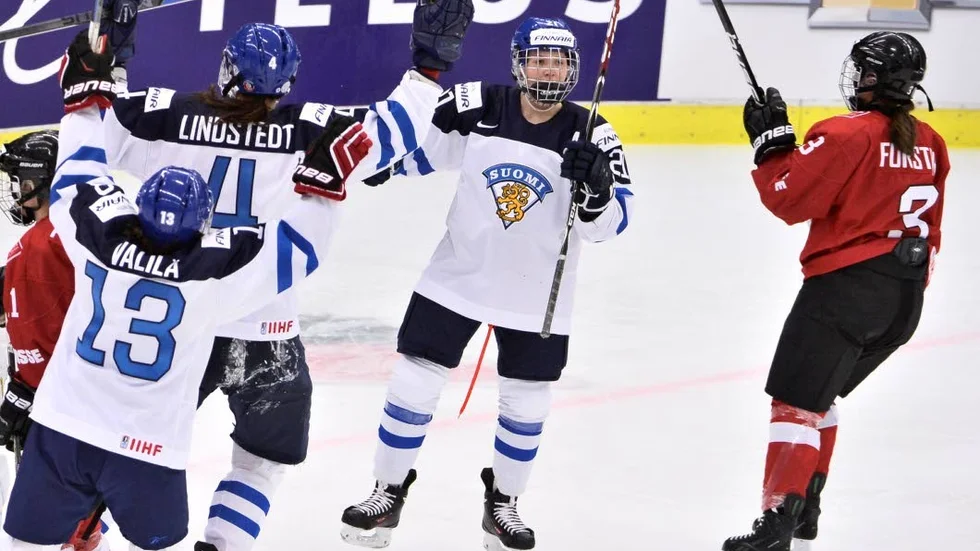 Michelle Karvinen i den finska landslagdressen.