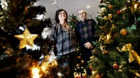Madelaine Granström från Småstaden och Garry Jonsson, stiftelsen barnfonden Hjärtat i Piteå, står redo att dra igång en hjälpinsats som ska borga för att a l l a barn i Piteå, även de från resurssvaga familjer, får en julklapp i år.