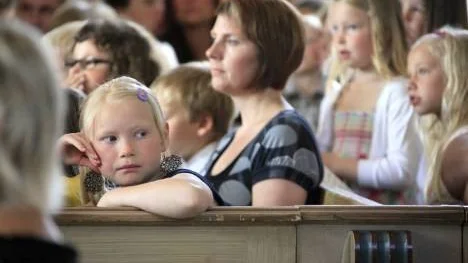Visst kan det bli litet långtråkigt i bänkraderna emellanåt.