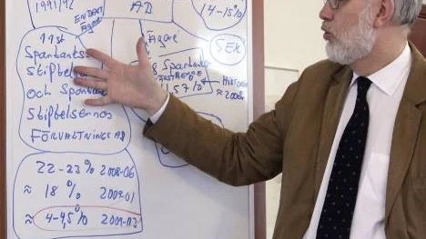 Swedbank må få en ny ägare i form av försäkringsbolaget Folksam. Denna affär påverkar emellertid inte Sparbanken Nords kunder. Erik Hägglöv, vd, konstaterar att banken däremot går miste om en väntad aktieutdelning motsvarande 12,9 miljoner kronor.