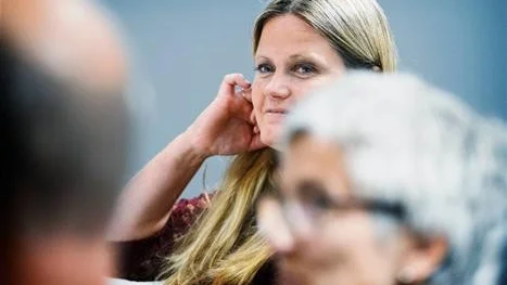 KONSTSKOLAN FIRAR 50 ÅR. Henny Kvamsdal, lärare på Konstskolan i Sunderbyn berättar att skolan under vecka 38 bland annat kommer att hålla workshops där allmänheten inbjuds att delta gratis. Dessutom blir det föreläsningar kvällstid.