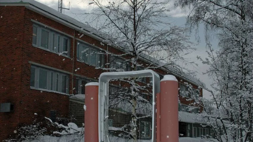 Saknar brandlarm. Polishuset i Gällivare saknar automatiskt brandlarm.