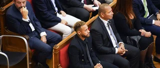 Neymar skyller på pappan: "Den som bestämmer"