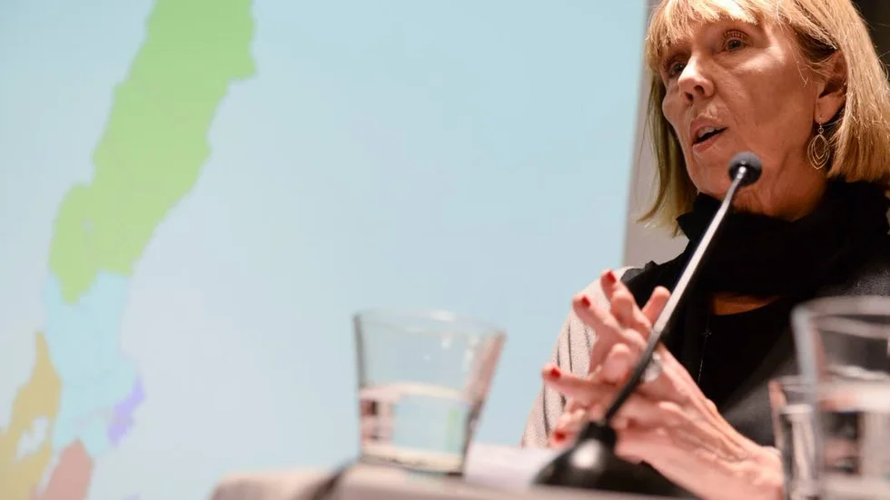 Storregion. En kommitté lanserar idén att de fyra nordligaste länen ska bilda en region. Barbro Holmberg, född i Stensele i Västerbotten, är ordförande i kommittén.