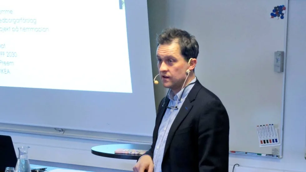 Miljönyttan. Varje hektar produktiv skogsmark som sätts ur spel ska vägas mot nyttan av att bruka skogen", säger Naturbrukarnas ordförande Rickard Axdorff.