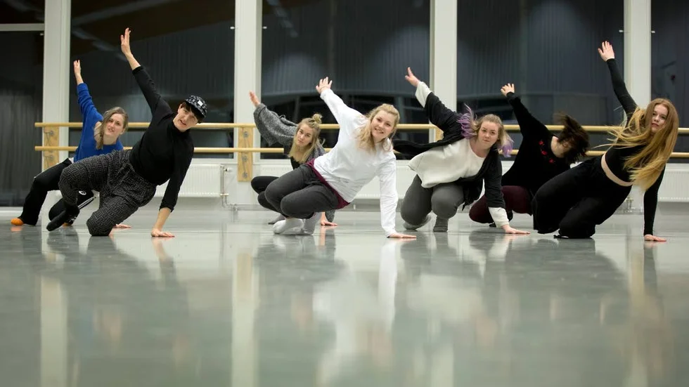 Dansare. Isadora Nyberg, Nadja Nilsson, Karin Hallman, Nicole Raske, Klara Åkerlund, Parvin Jabbari, Denise Björk är några av de engagerade i projektet.