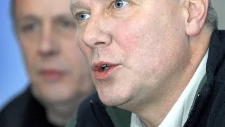 KRAV. Lars Ohly vill se ett ett undantag vad gäller kravet på svenskt kollektivavtal. "Skriv inte på Lissabon-fördraget före", säger han.