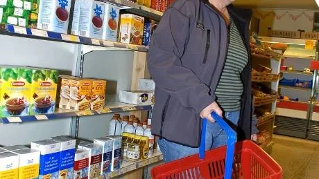 FRUKTANSVÄRT. "Nu kommer vi inte att ha någon butik", konstaterar Kerstin Lundh, Gransjö.