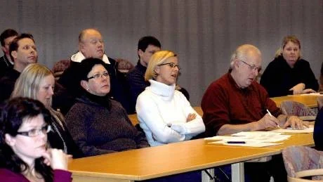 FRÅGVIS FÖRÄLDER. Helena Henriksson från Gammelgården ifrågasatte tjänstemännens rapport på flera punkter.