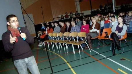 INSPIRATÖR. Zanyar Adami grundade tidningen Gringo för att visa det riktiga Sverige. "En typisk svensk är inte lång och blond. Han ser ut som jag", sade han.