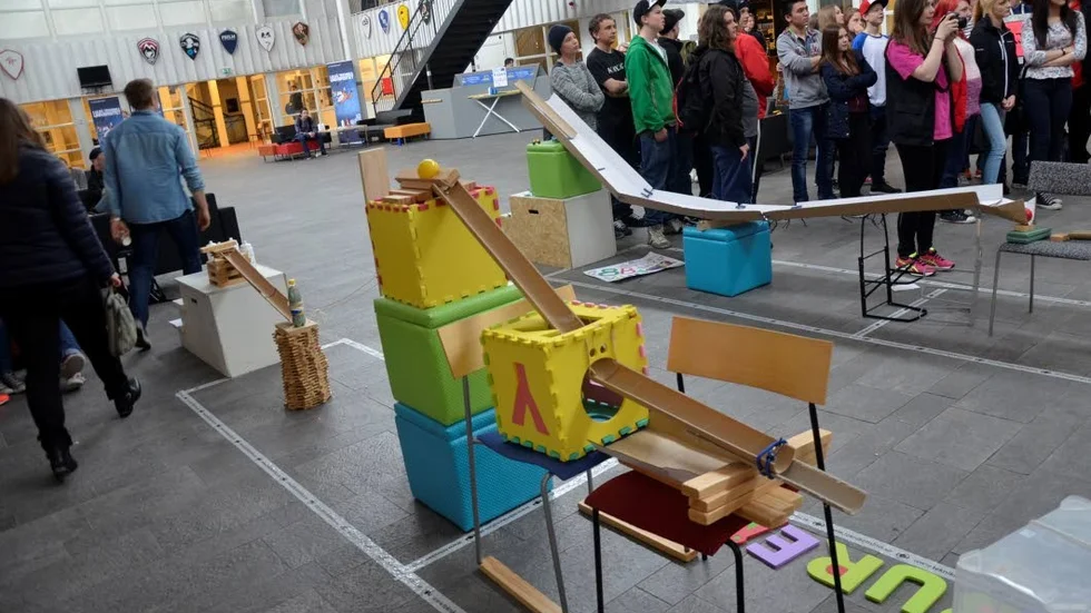 Byggen. det handlade mycket om att konstruera och bygga under Teknikjaktsdagen.