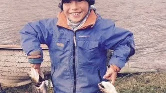 Brödralycka. Nilas Kuoljok, 11, och Elias Kuoljok , 8, drog upp både stora öringar och stora rödingar i Vásstenjávrre.
