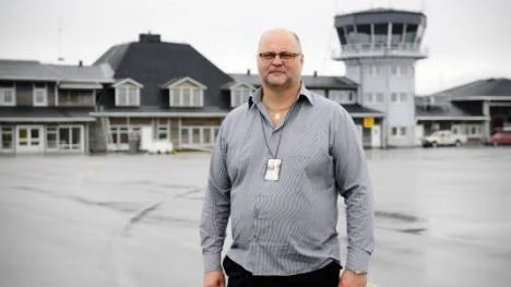 Arvidsjaurs flygplats är negativa till vindkraft som påverkar flygsträckorna. Med en bra dialog tror flygplatschefen Ralf Lundberg  att det går att nå en lösning. "Skulle de sänka höjden är det inget problem", säger han.