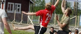 Premiär för beachvolleyboll i slalombacken