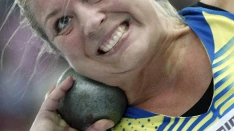 Helena Engman, Riviera Friidrott, finns med i Svenska Friidrottsförbundets nya elitgrupp. Nu hoppas Helena att hon även hamnar i gruppen som får stöd från Sveriges olympiska kommitté.