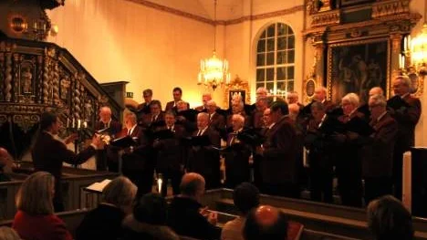 SCA:s manskör under ledning av Mats Englund, höll julkonsert "Musik i juletid" på söndagskvällen.