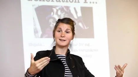 Emma Pihl föreläste om hur ledarskap och arbetsplatser kan anpassas så att generation Y (80-talisterna) passar in.