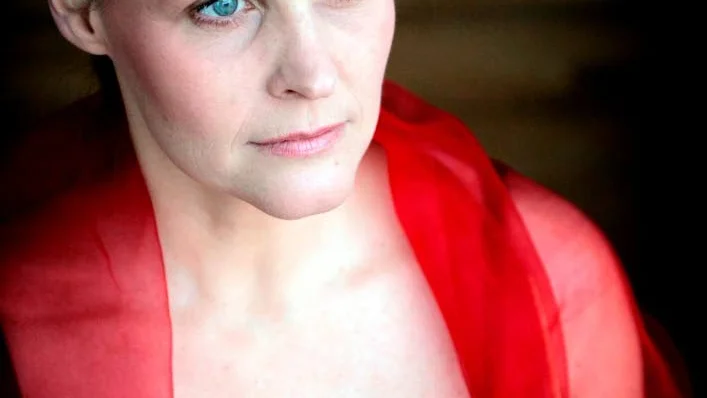 Sopran. Ingela Brimberg är en av Sveriges främsta sopraner. Nu spelar hon sin drömroll som "Elektra" i katalanska scenkonstkollektivet La Fura dels Baus spektakulära uppsättning av Richard Strauss berömda opera i Umeå.
