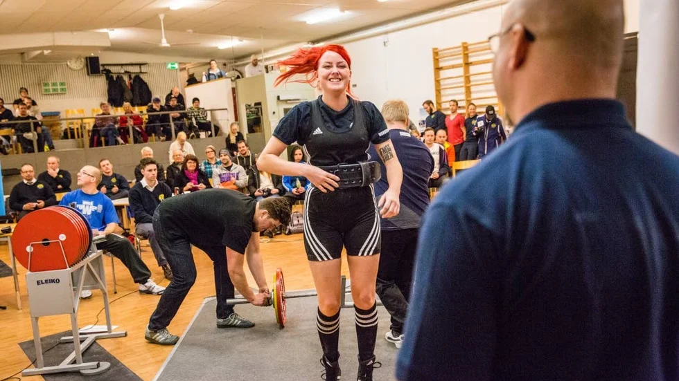 Personbästa. Kajsa Holmbom slog personbästa i marklyft på sin första tävling i styrkelyft nere i Umeå.