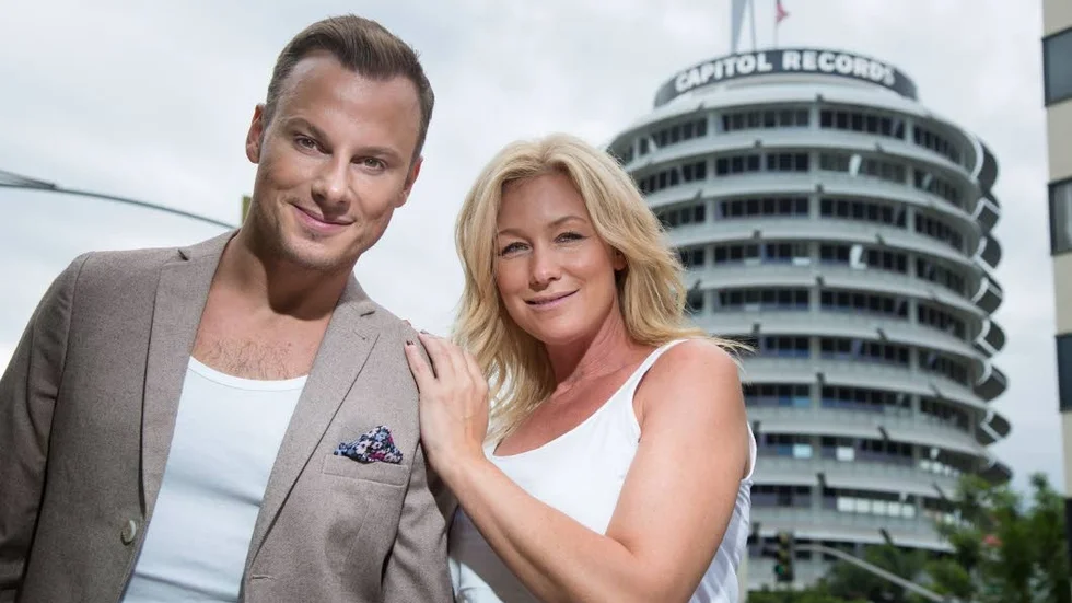 Magnus Carlsson och Jessica Andersson framför Capitol-byggnaden.