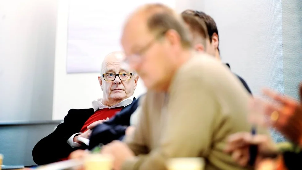 Lösningen. Obeståndsjuristen Gunnar Granström (längst bort) anser att regeringen måste ingripa för att rädda gruvdriften i Pajala.